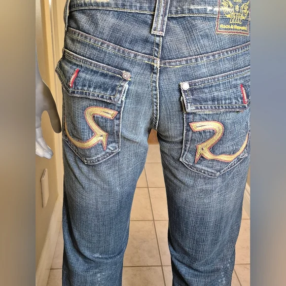 Rock & Republic Faded Blue Denim Jeans - Picture 14 of 15